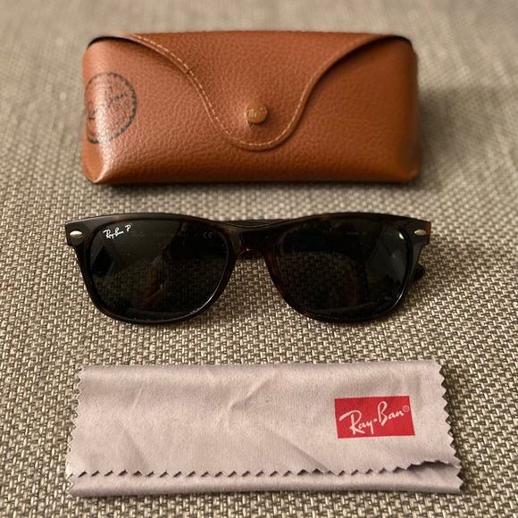 Ray-Ban Polarized New Wayfarer Sunglasses - Picture 1 of 8